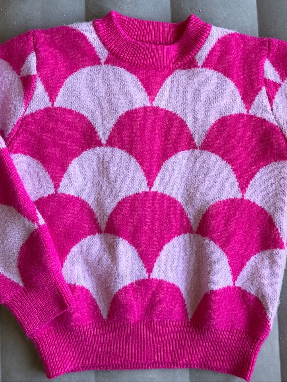 Hot Pink Scalloped Crew Neck Long Sleeve Ribbed Waist Fall Weather Sweater L
